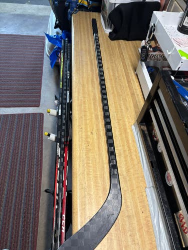 Intermediate blackout 55 flex  Right Handed Hockey Stick P88