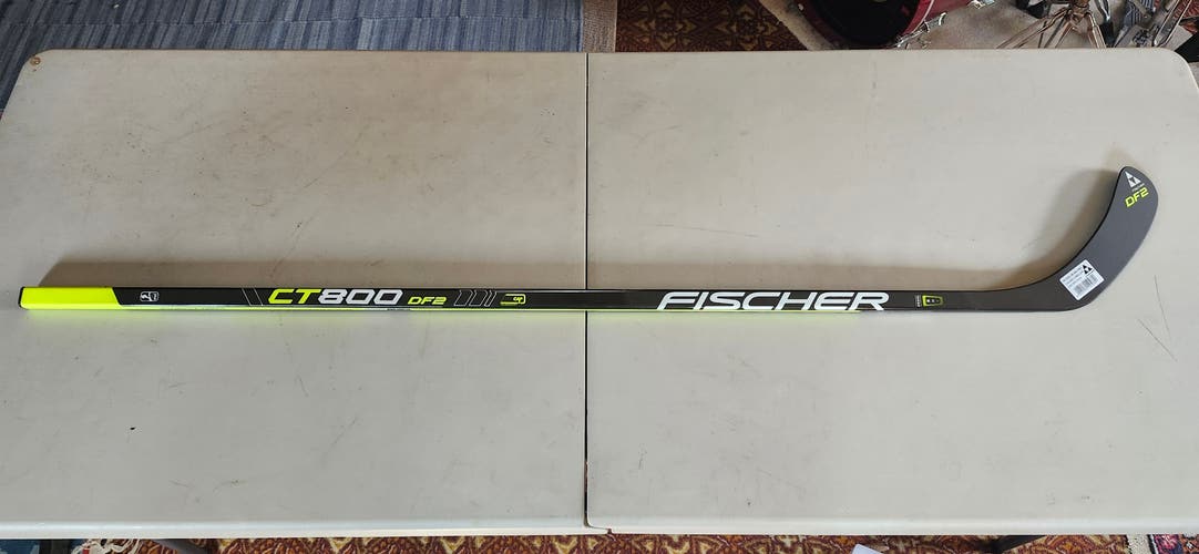 Junior Fischer CT800 DF2 Right Handed Hockey Stick P92 - NEW w/Warranty and Free Shipping!