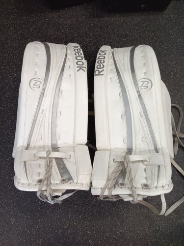 35" Reebok Goalie Leg Pads (Used)