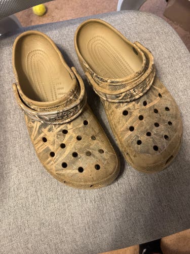Camo Crocs Men's Adult Size M 11.0 (Used)