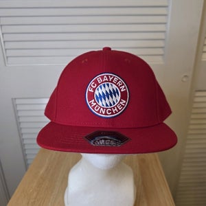 NWT FC Bayern Munich Fi Fitted Hat 8