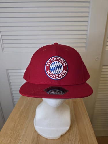 NWT FC Bayern Munich Fi Fitted Hat 8