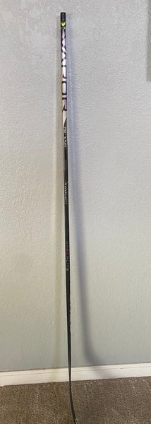 Senior Bauer Vapor Hyperlite 2 Right Handed Hockey Stick P92 (New)