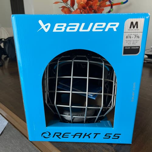 NEW Medium Bauer Re-Akt 55 Helmet