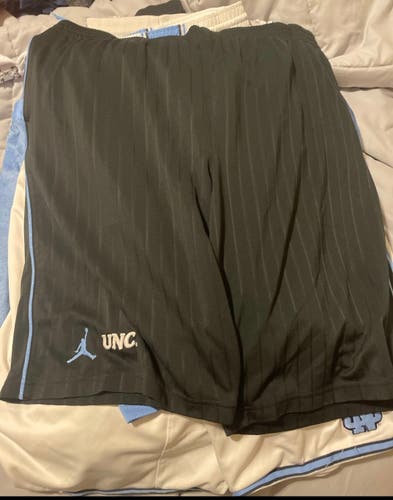 Lot of 17 UNC basketball shorts L/XL