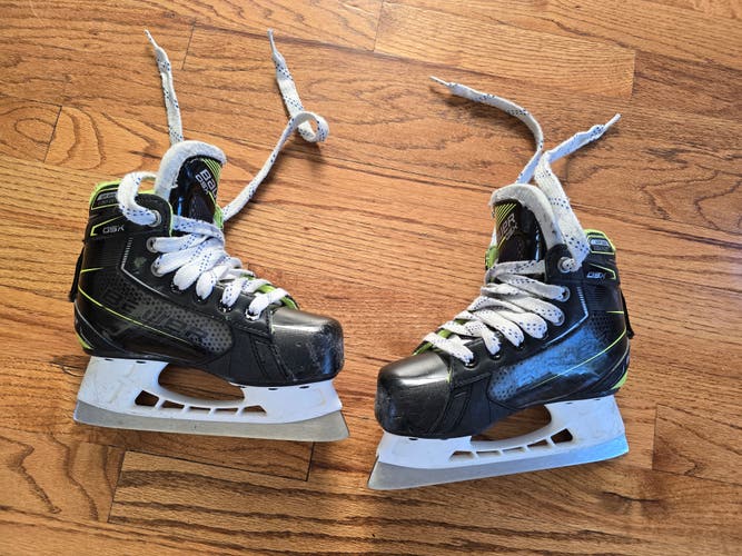 Bauer gsx Hockey Skates 12 (Used)