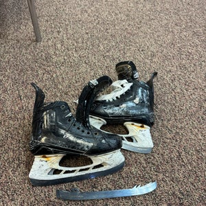 Bauer Supreme Mach Hockey Skates Size 4 (Used)