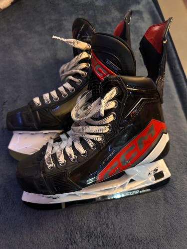 2023 CCM JetSpeed FT6 Pro Hockey Skates Narrow Width 6 (Used)