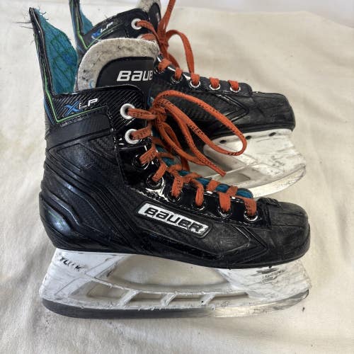 Junior Size 3 Bauer XLP Ice Hockey Skates