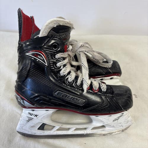 Junior Size 3 Bauer Vapor X300 Ice Hockey Skates.