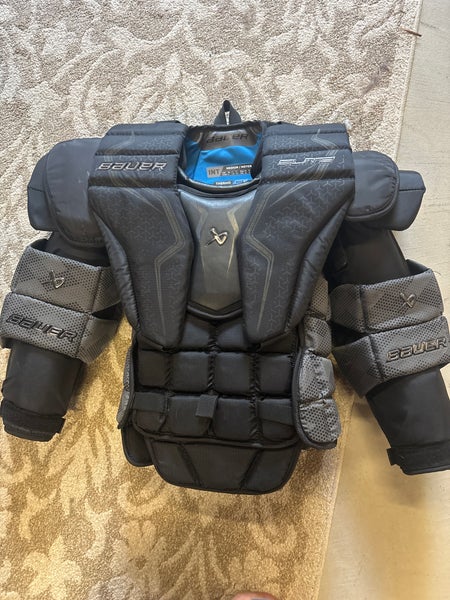 Medium Bauer Elite Goalie Chest Protector (Used)