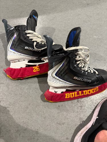 2025 Bauer Vapor Flylite Hockey Skates Regular Width 9 (Used)