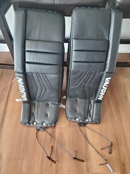 Vaughn Velocity V10 Goalie Leg Pads (Used) 26+2" junior color black