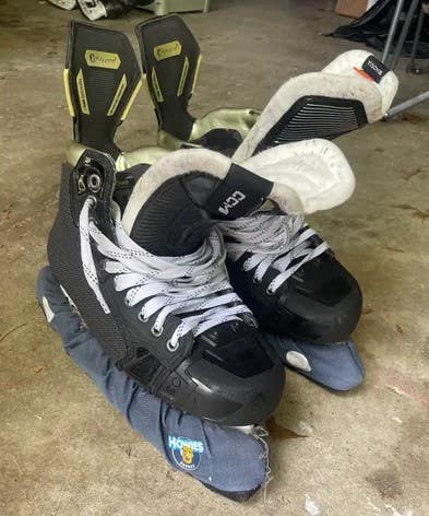 CCM AS-V Pro Hockey Skates Size 7 Wide - Shot Blockers and 2 Pairs of Black Step Steel Included