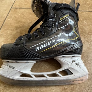 2024 Bauer Matrix Supreme Hockey Skates Size 3D (Used)