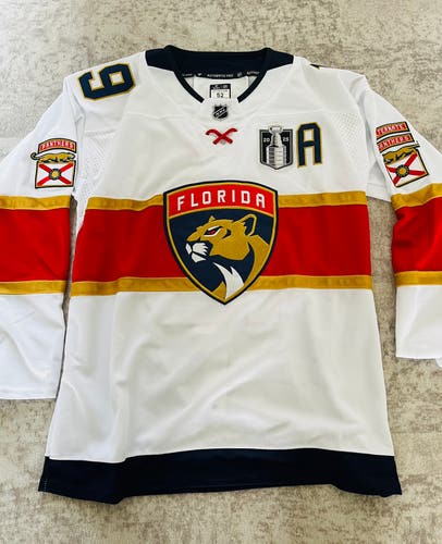 Florida Panthers #19 Tkachuk Jersey 52/Large (Used)