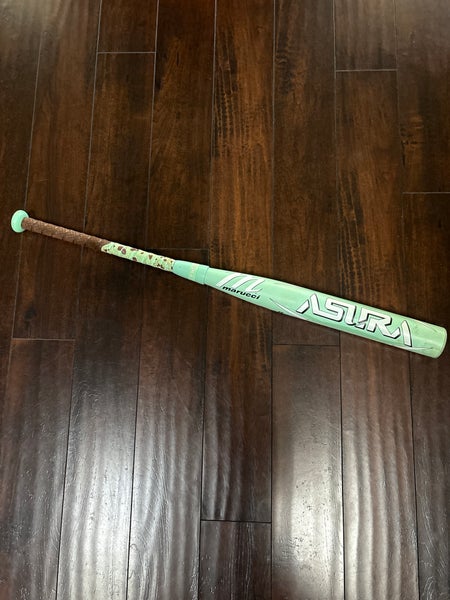 2026 Marucci Asura Composite Bat (-9) 24 oz 33" (Used)