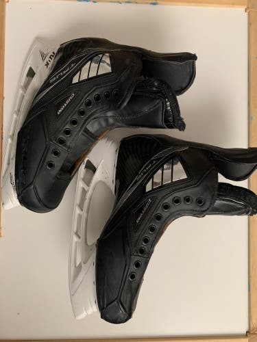 True NHL Custom Hockey Skates Regular Width 8 (Used)