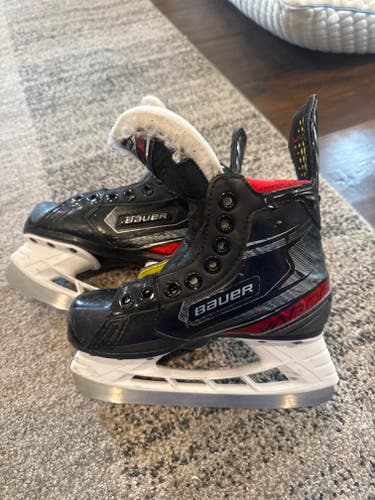 Bauer Vapor 2X Hockey Skates Regular Width 11 (Used)