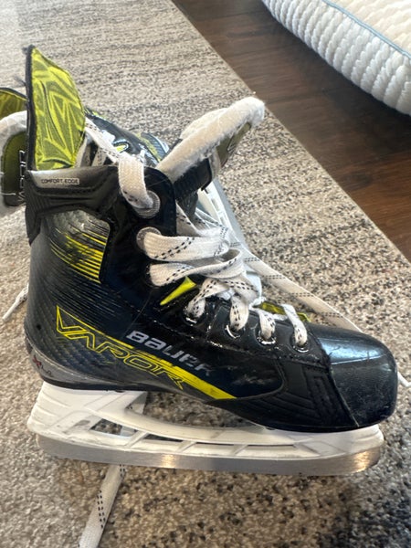 2024 Bauer Vapor X4 Hockey Skates Regular Width 13.5 (Used)