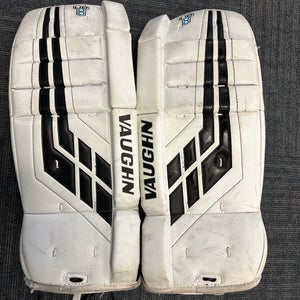 22+2" Vaughn Velocity VE8 Goalie Leg Pads - Youth
