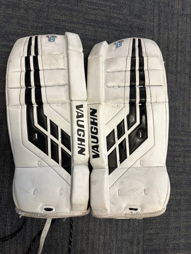 22+2" Vaughn Velocity VE8 Goalie Leg Pads - Youth