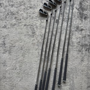 TaylorMade SIM2 MAX Iron Set (7 clubs)