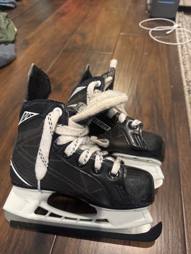 Bauer Supreme S140 Hockey Skates Regular Width 11 (Used)