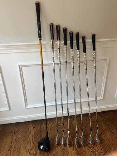 Titleist 695 MB Forged Right Handed Iron Set Stiff Flex Steel Shaft (Used)