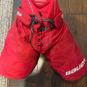 Junior Small Bauer Bauer Vapor X900 Lite Hockey Pants (Used)