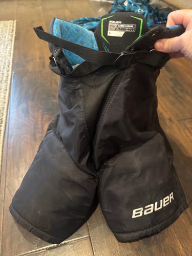 Youth Large Bauer Hockey Pants