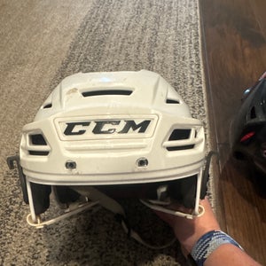 Small CCM Resistance 300 Helmet (Used)