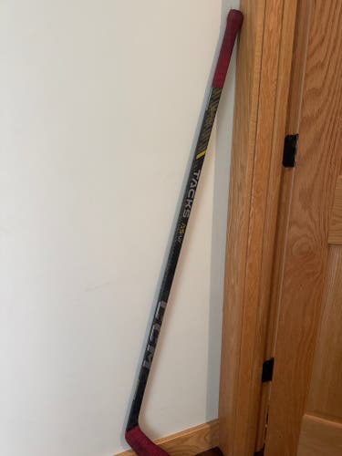 Junior CCM AS-VI PRO Left Hand Hockey Stick P28 (Used)