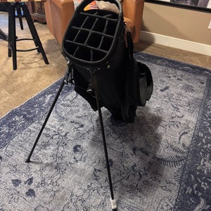 Like New Unisex Tour Carry Bag (Used)