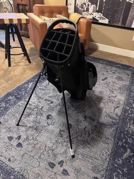 Like New Unisex Tour Carry Bag (Used)