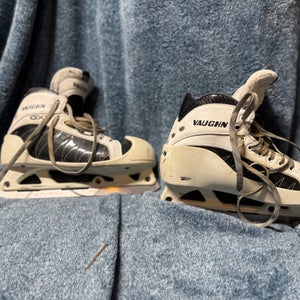 Vaughn GX2 Hockey Goalie Skates 8.5 (Used)