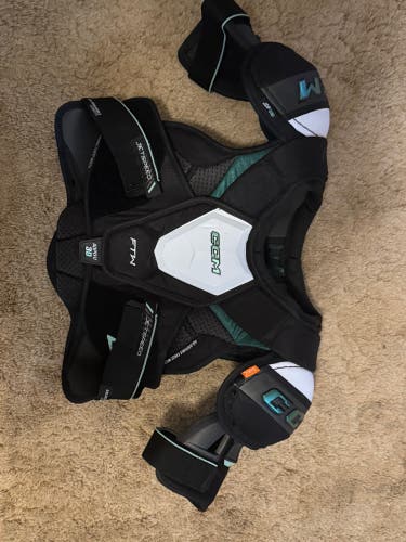 Women's Large Senior CCM Jetspeed FTW Shoulder Pads (Used)