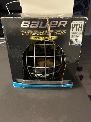 New Bauer Re-Akt 100 Helmet Youth Black - Unopened , Unused