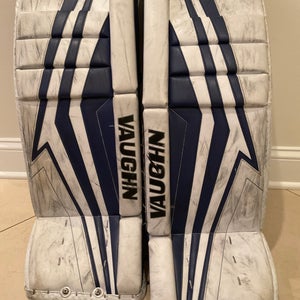 30" 2020 Vaughn Velocity V9 Goalie Leg Pads (Used)