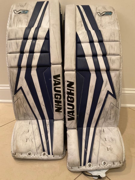 30" 2020 Vaughn Velocity V9 Goalie Leg Pads (Used)