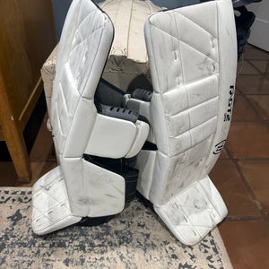 28" 2024 Warrior Ritual GT2 Pro Goalie Leg Pads (Used)
