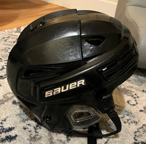 Medium Bauer Re-Akt 200 Helmet