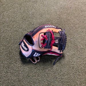 Wilson RH Infield A2000 Baseball Glove 11.5" (Used)