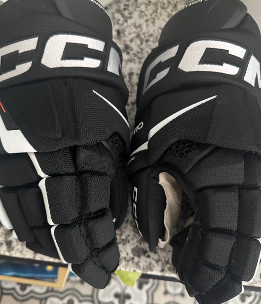 CCM Tacks XF Pro Gloves 14" (Used)
