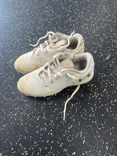 Used Under Armour LAX Cleats Girls White Junior 01 11849-S000032201