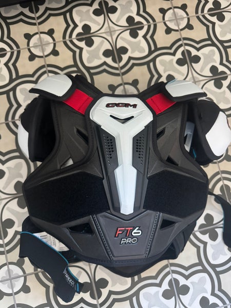 Large Senior CCM FT6 Pro Shoulder Pads (Used)