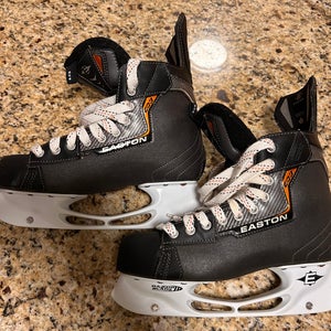 Easton Synergy EQ3 Hockey Skates Regular Width 8 (New)