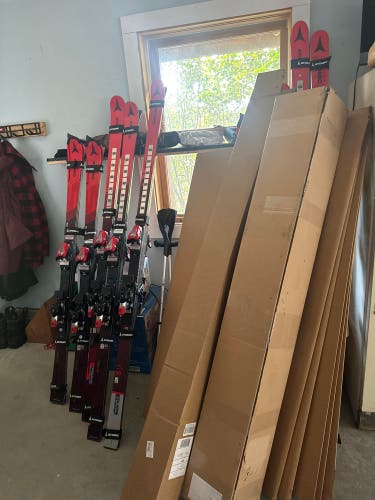 Men's 2025 Atomic Redster G9 193 cm Racing Skis With Bindings Max Din 20 (Used)