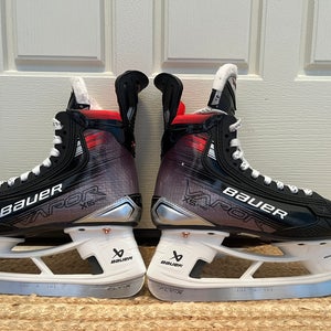 2023 Bauer Vapor X5 Pro Hockey Skates Regular Width Size 3.5 (New)