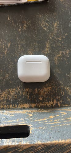 1st Gen AirPod case (Used)